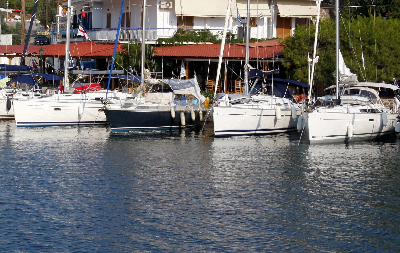 Aten, Alimos Marina (Kekeris Yachting)